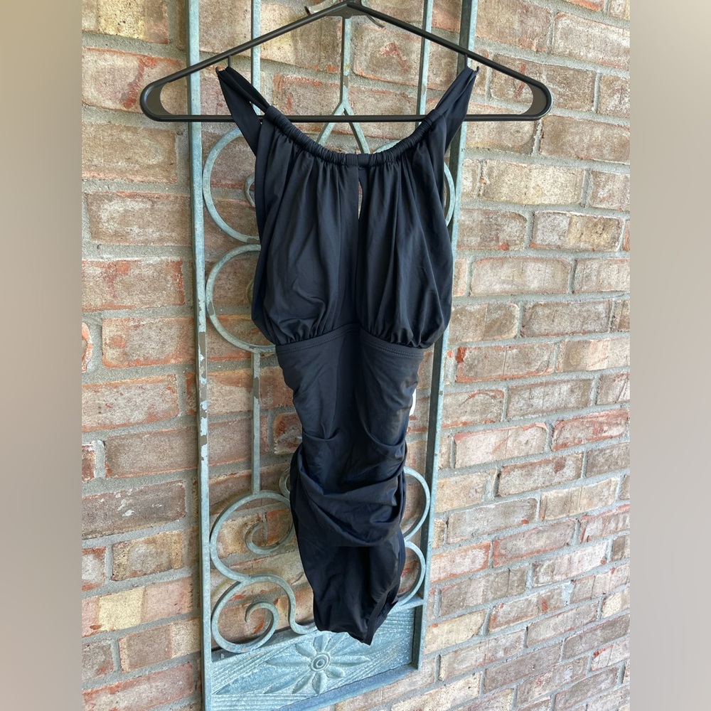 La Blanca one piece tummy control swimsuit new with tags